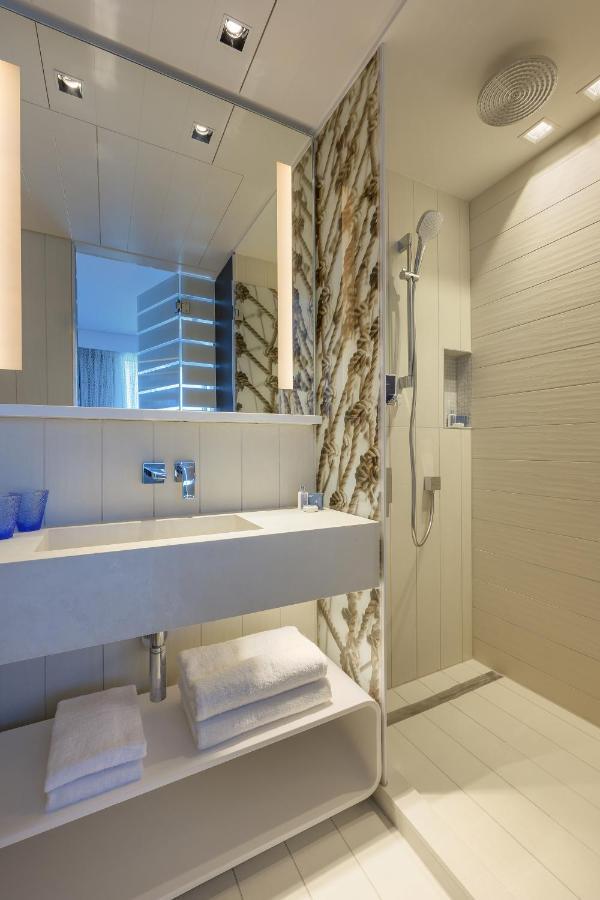 Port Tower By Isrotel Design Tel Aviv Exterior foto
