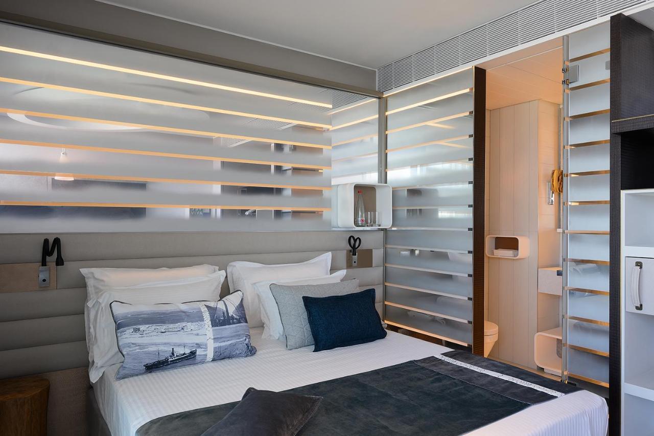 Port Tower By Isrotel Design Tel Aviv Exterior foto